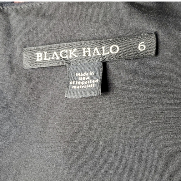 Black Halo Lorie Bell Sleeve Dress - Picture 6 of 8